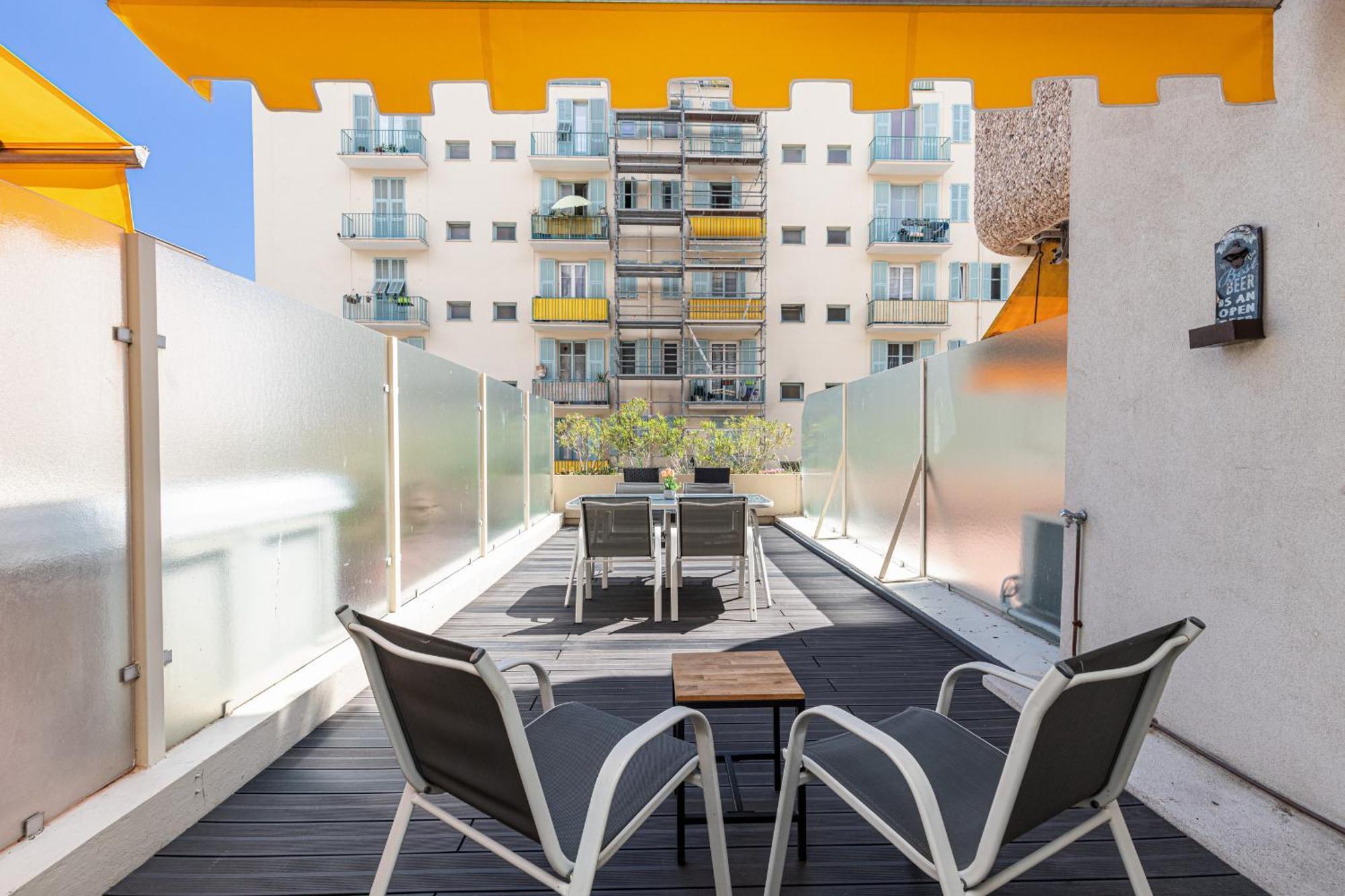 1 Bdr Large Terrace Appartamento