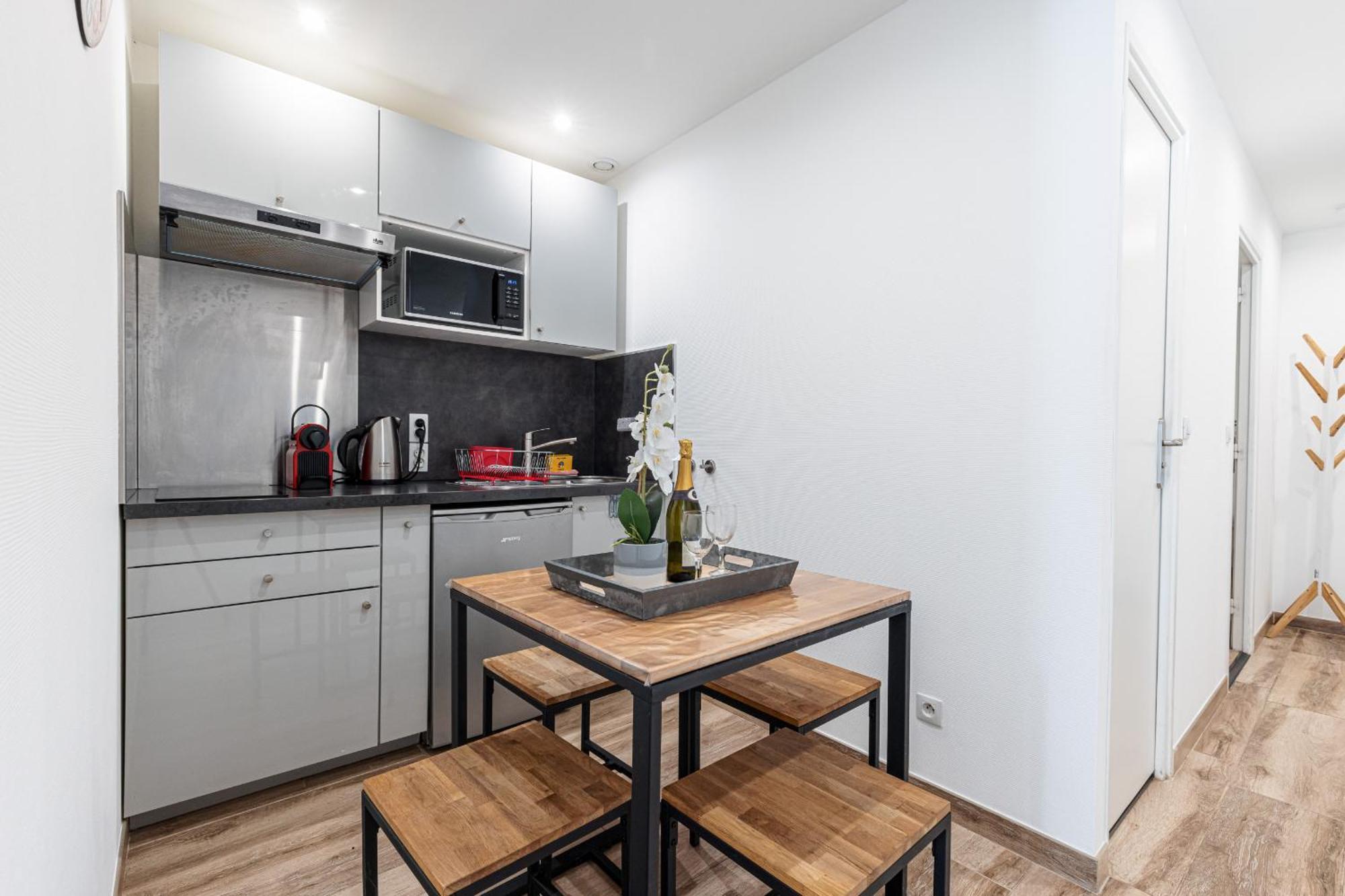 1 Bdr Large Terrace Appartamento *