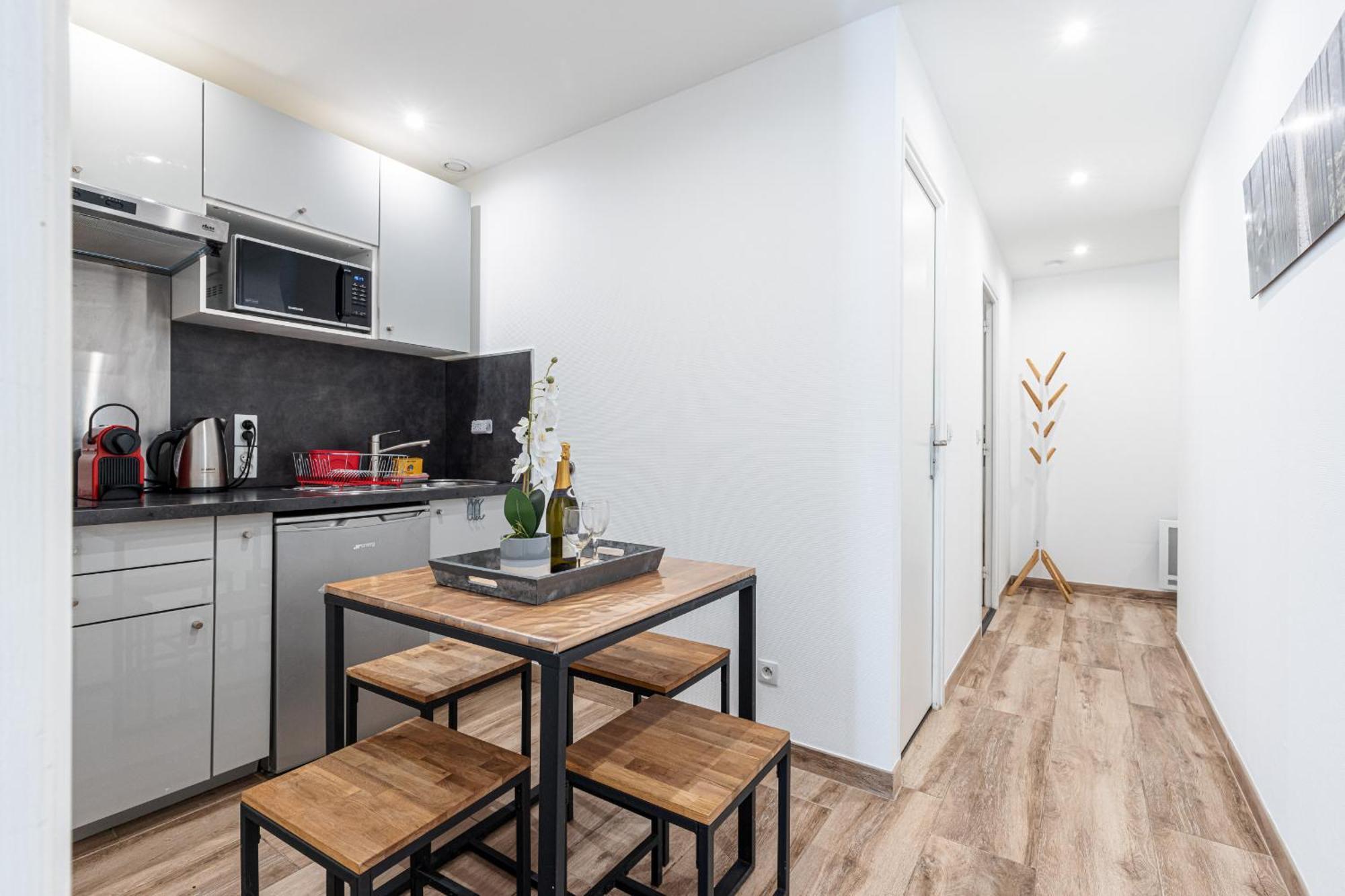 1 Bdr Large Terrace * Nizza
