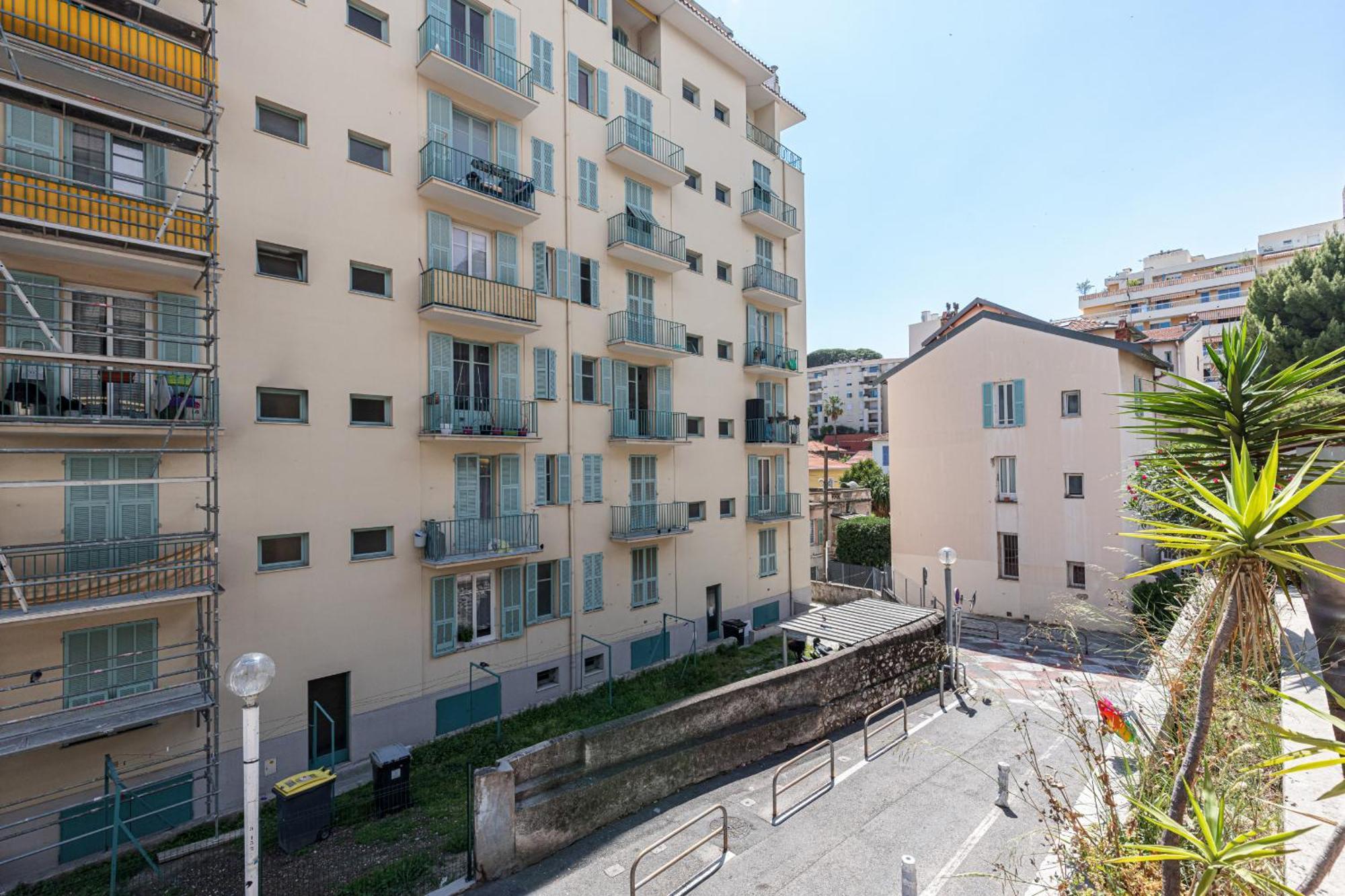 1 Bdr Large Terrace Appartamento