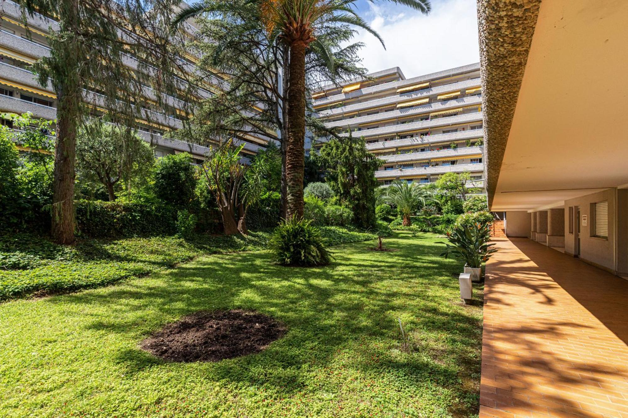 1 Bdr Large Terrace * Nizza